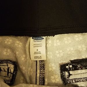 Old Navy Pants - Maternity Pants Old Navy Pants - Maternity Pants